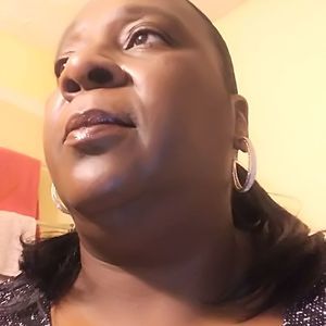 Meet your Posher, Beverly